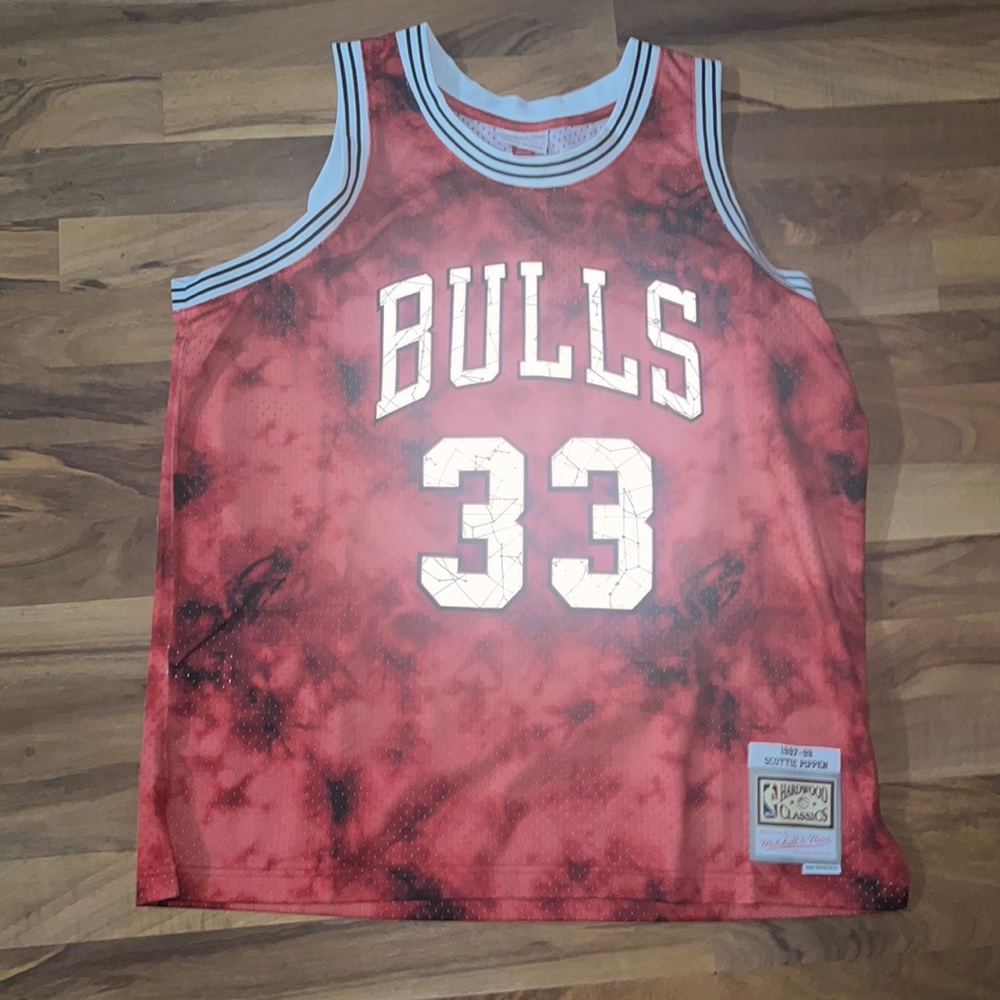New Mitchell & Ness Chicago Bulls Scottie Pippen Galaxy Swingman Jersey